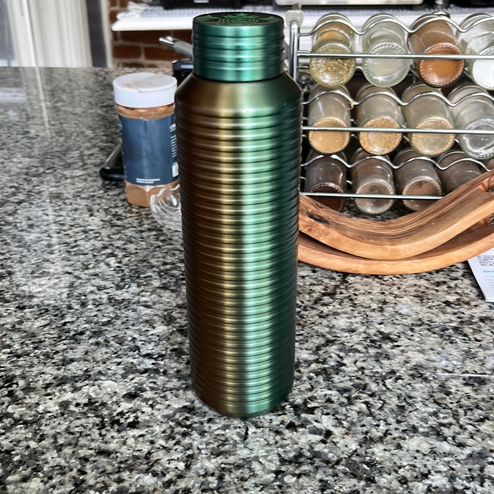 Lululemon bottle